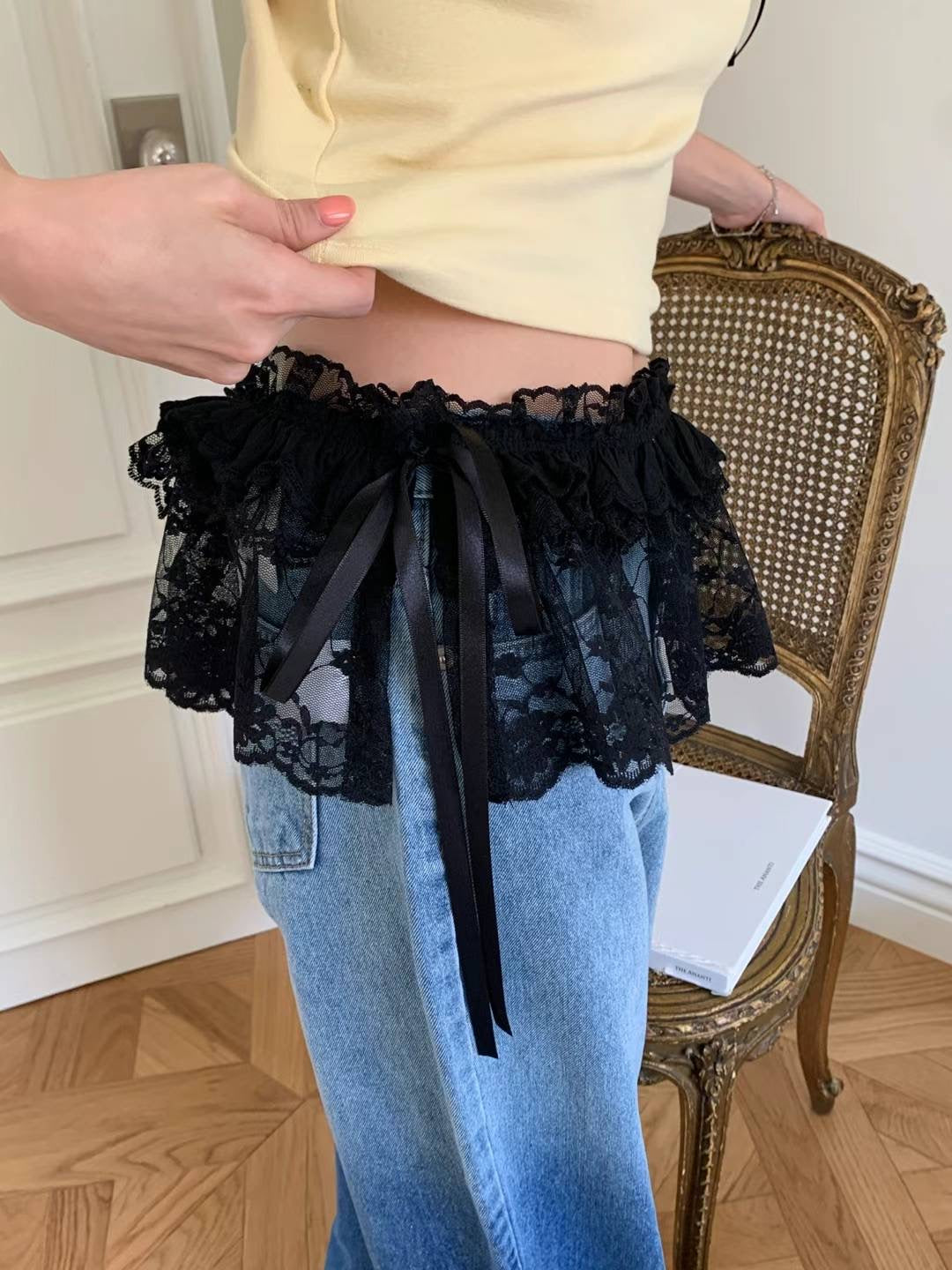 Heavy-Detail Lace Trimmed Hip Scarf PL027