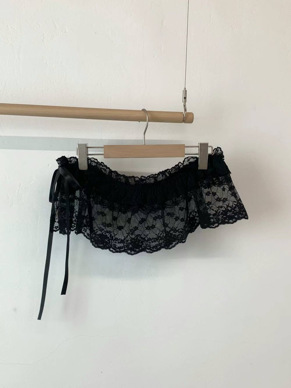 Heavy-Detail Lace Trimmed Hip Scarf PL027